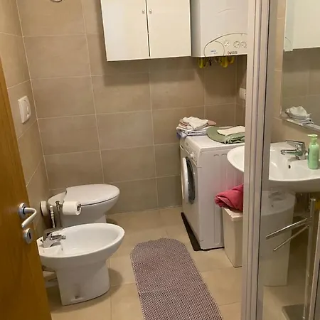 La Casa Di Giacomo Con Parcheggio アパート *